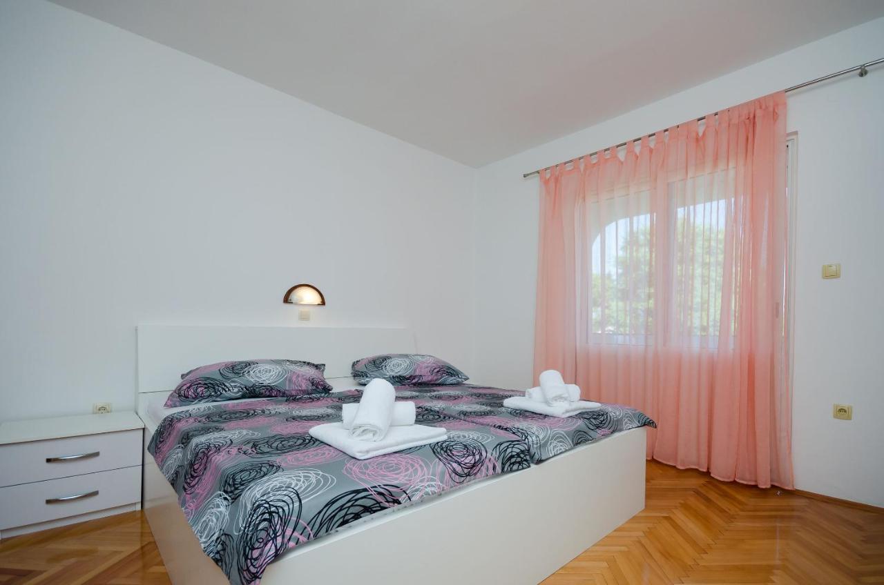 Apartments Marija & Lino 洛帕 外观 照片